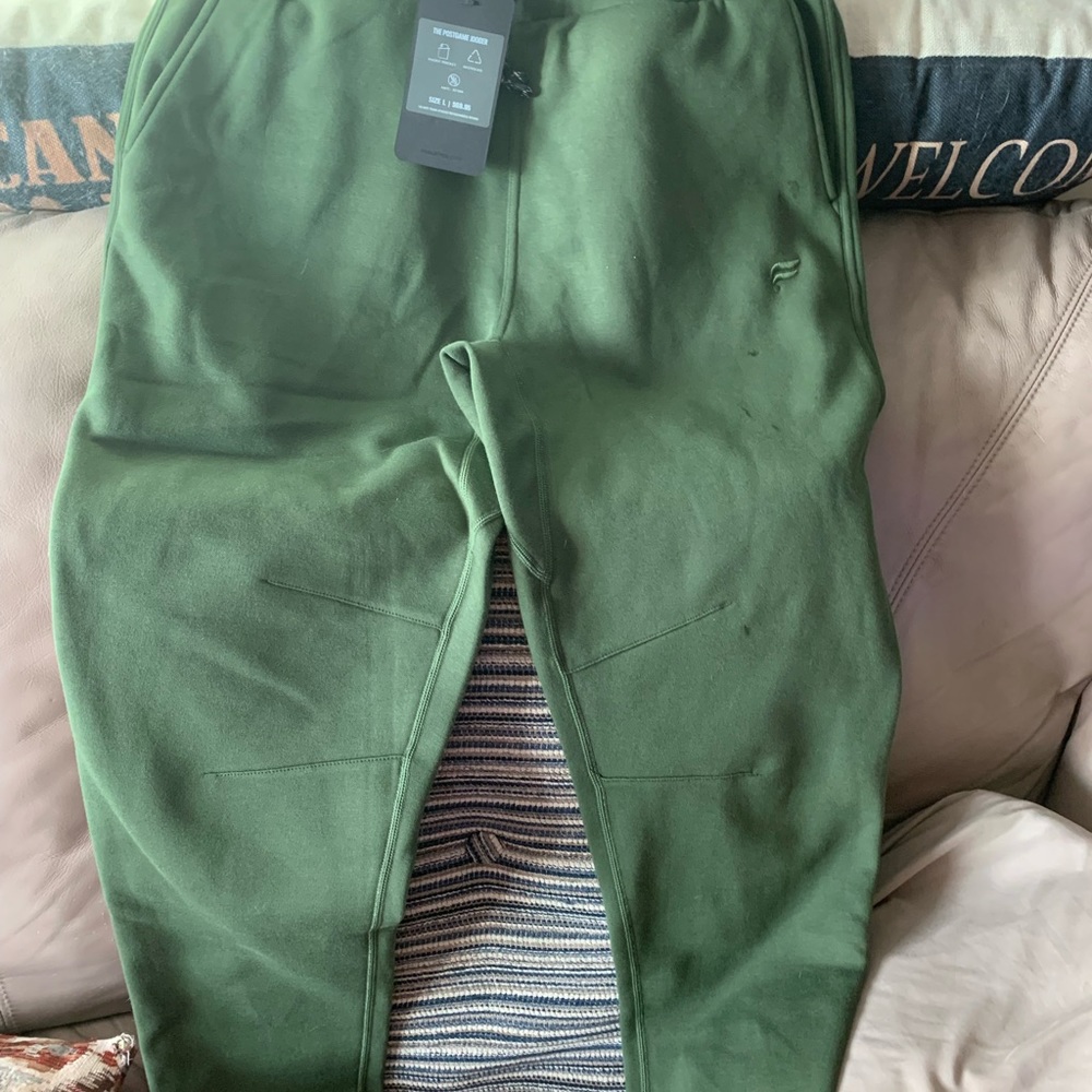 Brand new Mens Fabletics joggers